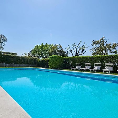 ברדולינו Front Lake Studio With Loft Bed And Pool מראה חיצוני תמונה