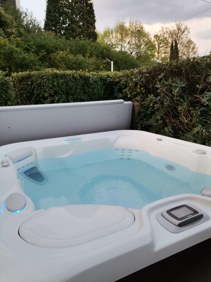 ברדולינו Front Lake Studio With Loft Bed And Pool מראה חיצוני תמונה